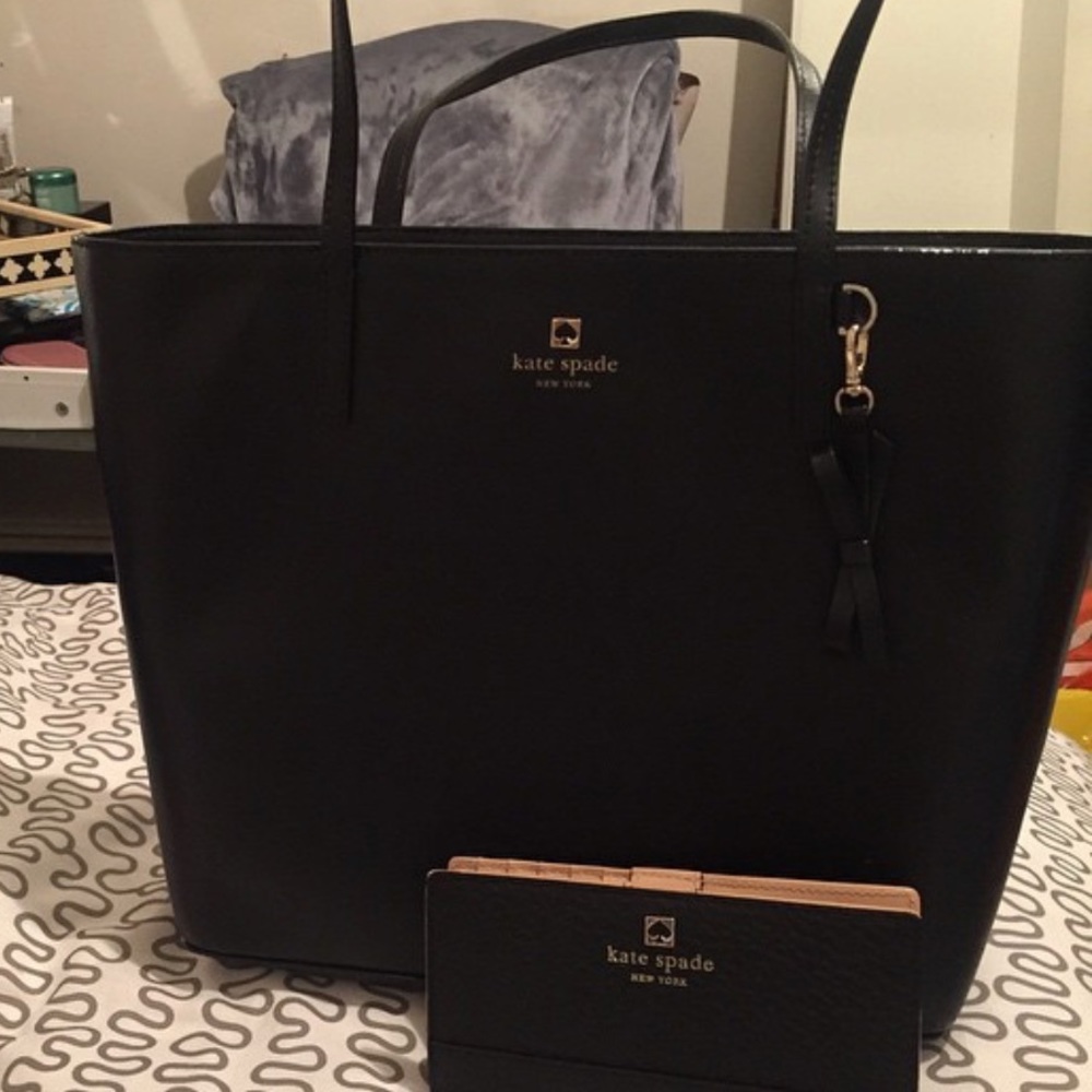 Authentic Kate Spade tote with wallet